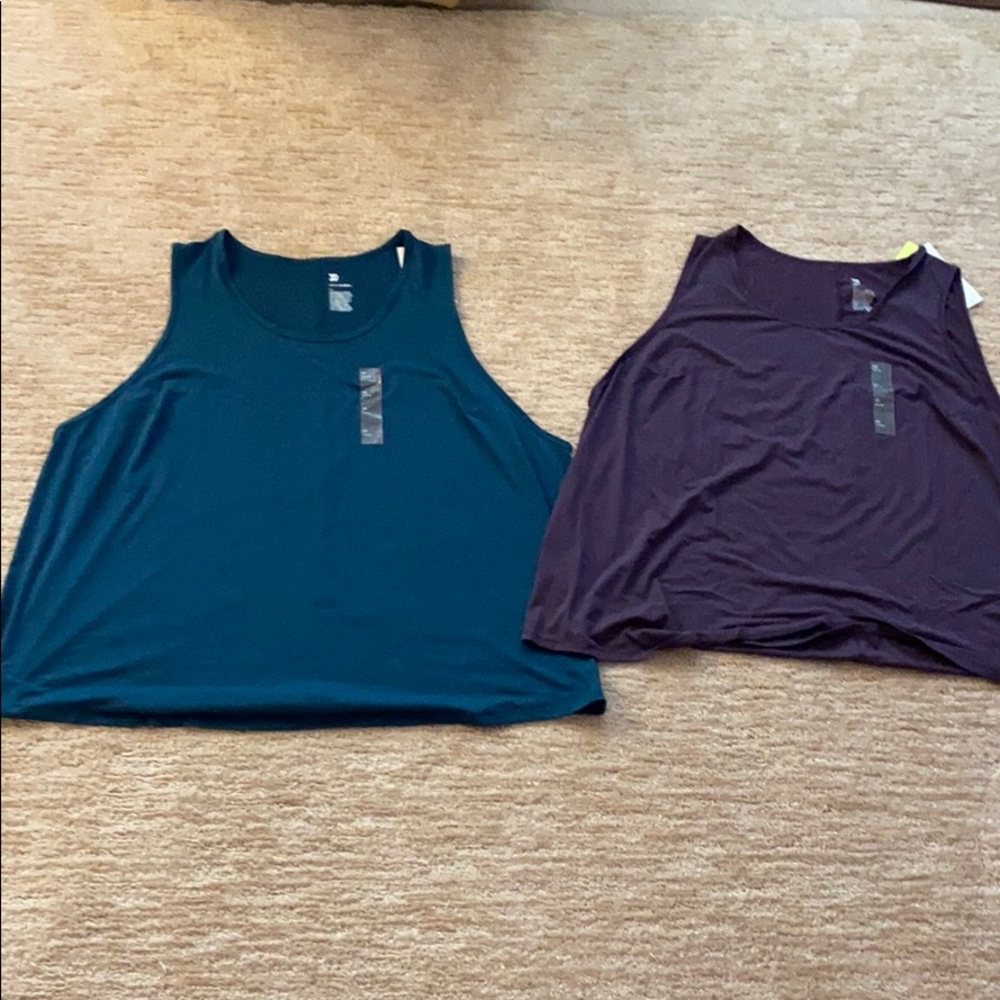 New 2 tank tops All in Motion sz 4x